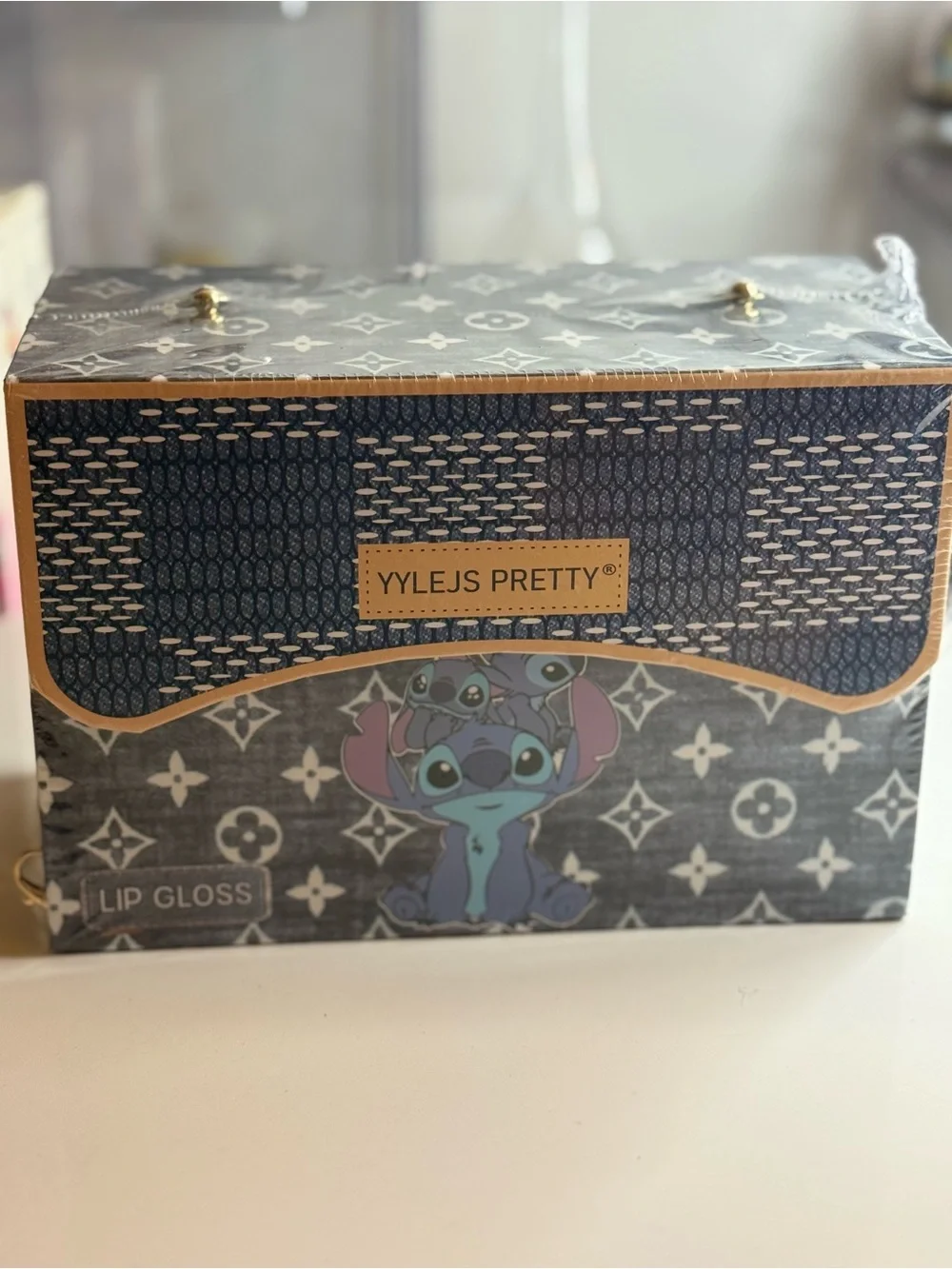 YLLEJS PRETTY Lip Gloss Box with Stitch Design - Blue & Gray